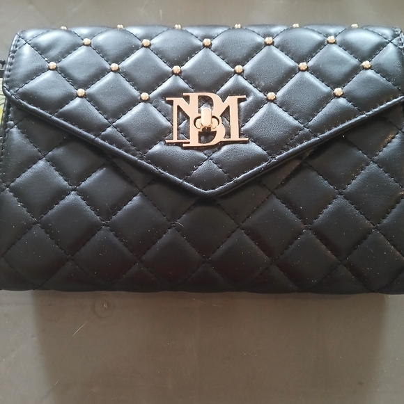Badgley Mischka Handbags - Badgley Mischka Black Diamond Quilted Crossbody Bag with Chain Strap New